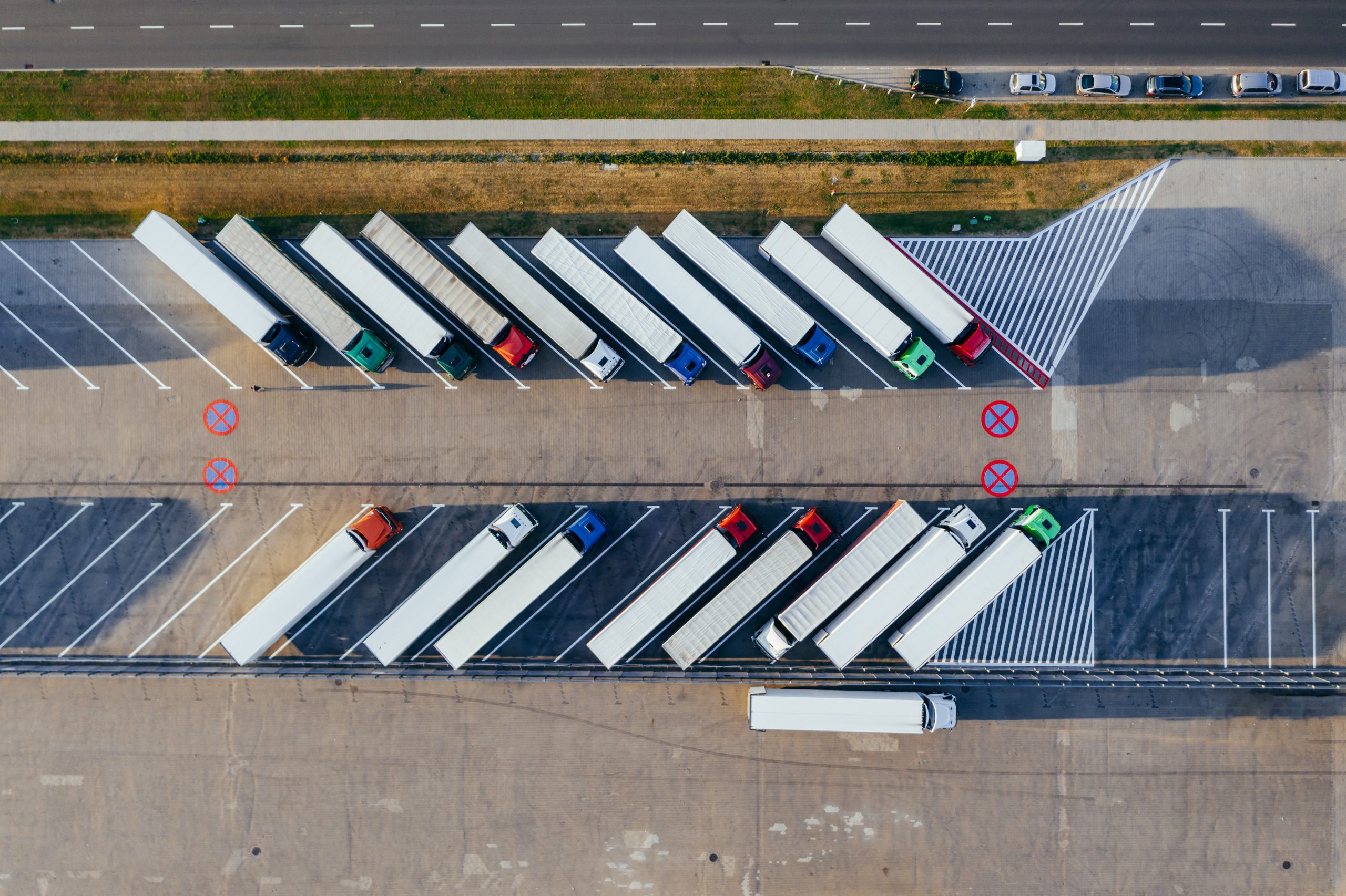 Navigating Claims Inflation: How it Impacts Insurance Premiums and Overheads for UK Haulage Firms